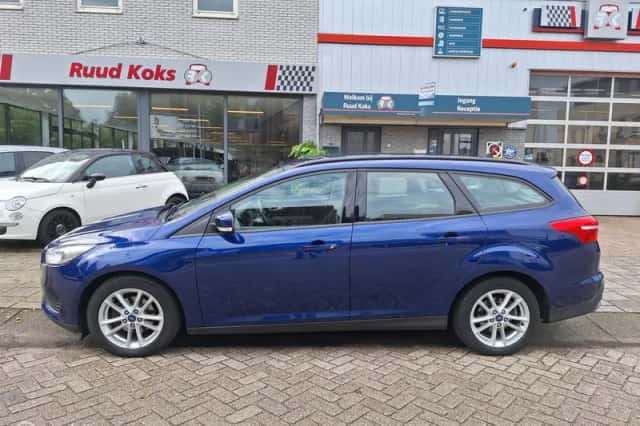 Ford Focus (2015) thumbnail 2