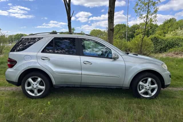 Mercedes-Benz ML-Klasse (2007) thumbnail 6