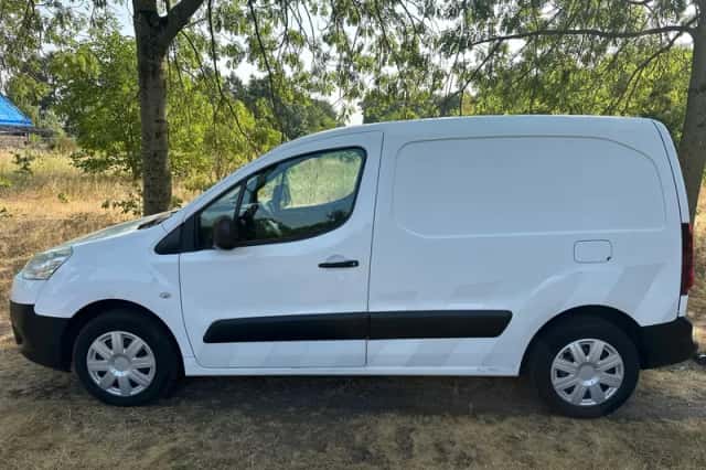 Peugeot Partner (2013) thumbnail 2