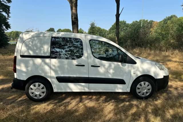 Peugeot Partner (2013) thumbnail 6