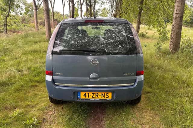 Opel Meriva (2008) thumbnail 4