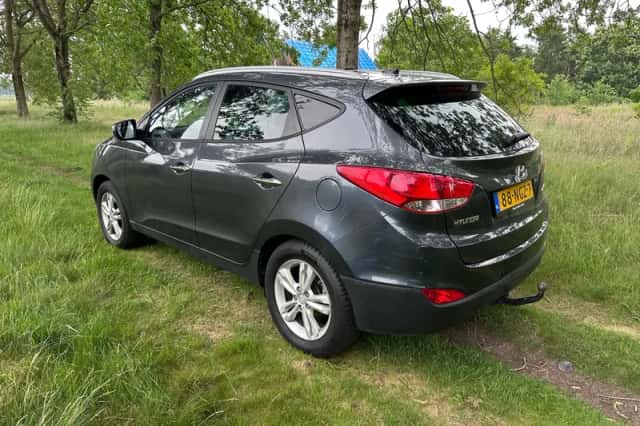 Hyundai ix35 (2010) thumbnail 3