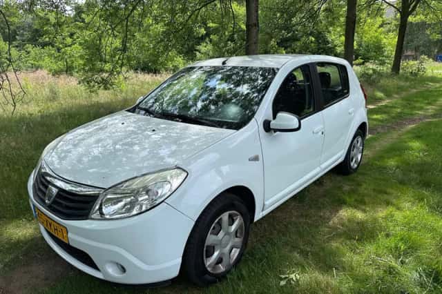 Dacia Sandero (2012) thumbnail 1