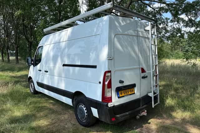 Renault Master (2011) thumbnail 3