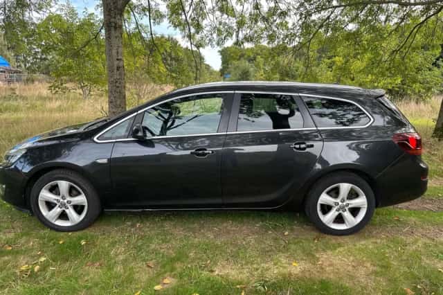 Opel Astra (2012) thumbnail 2