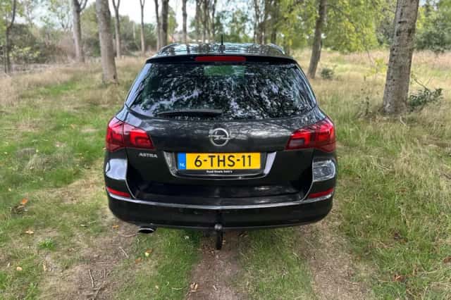 Opel Astra (2012) thumbnail 4
