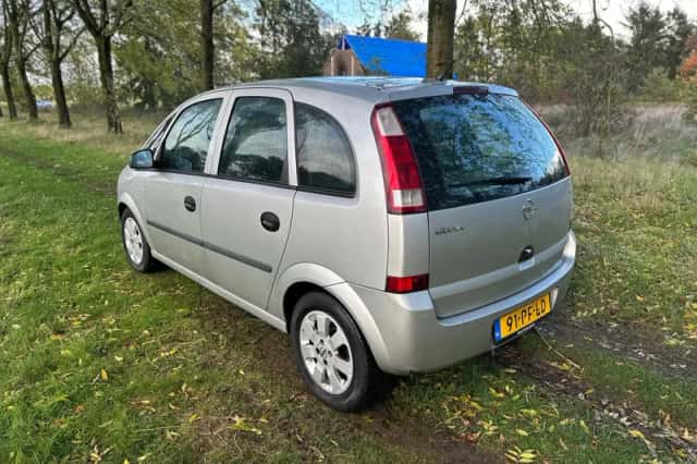 Opel Meriva (2004) thumbnail 3