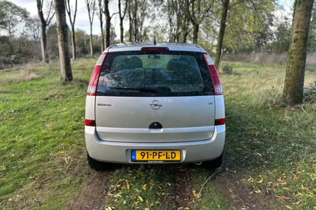 Opel Meriva (2004) thumbnail 4