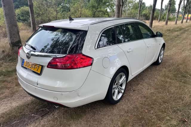 Opel Insignia (2009) thumbnail 6