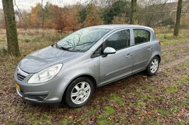 Opel Corsa (2007) thumbnail 1