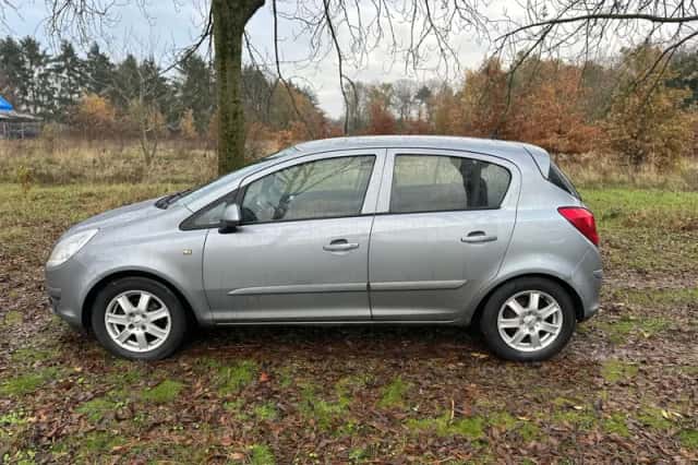 Opel Corsa (2007) thumbnail 2