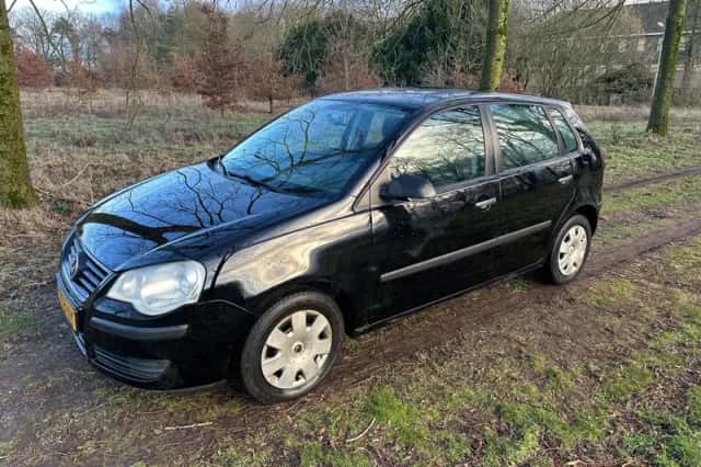 Volkswagen Polo (2005) thumbnail 1