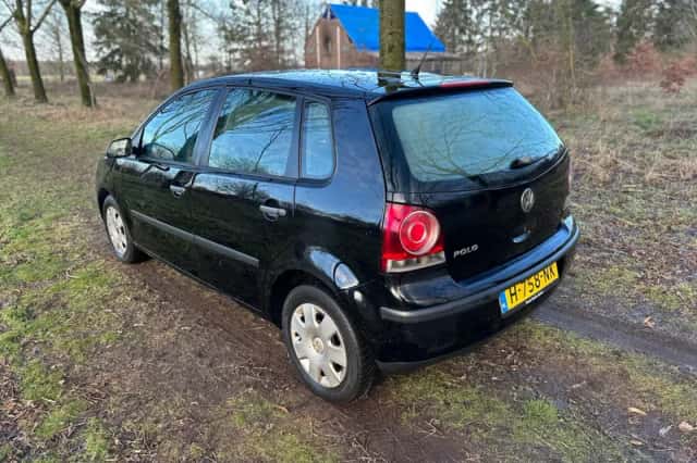 Volkswagen Polo (2005) thumbnail 3