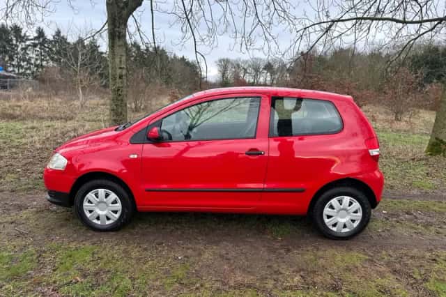 Volkswagen Fox (2006) thumbnail 2