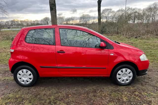 Volkswagen Fox (2006) thumbnail 6