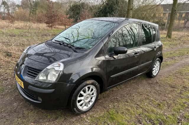 Renault Modus (2008) thumbnail 1