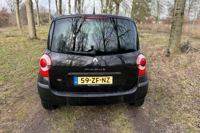 Renault Modus (2008) thumbnail 4