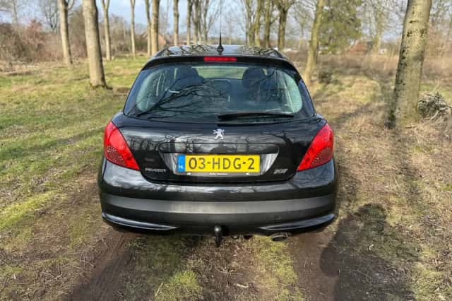 Peugeot 207 (2008) thumbnail 4