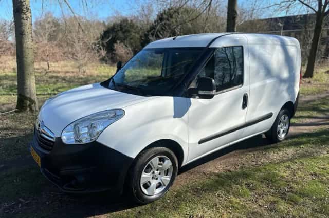 Opel Combo (2018) thumbnail 1