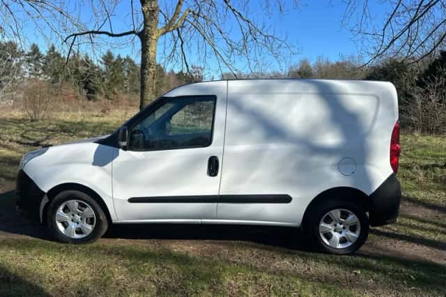 Opel Combo (2018) thumbnail 2