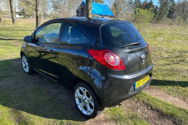 Ford Ka (2010) thumbnail 3
