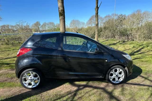 Ford Ka (2010) thumbnail 6