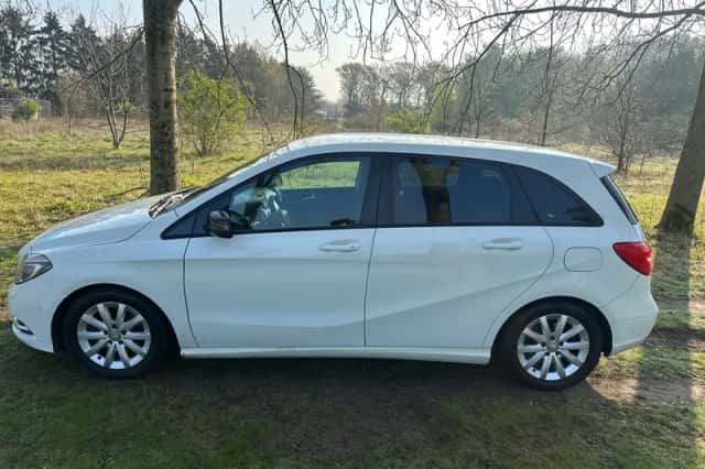 Mercedes-Benz B-Klasse (2013) thumbnail 2