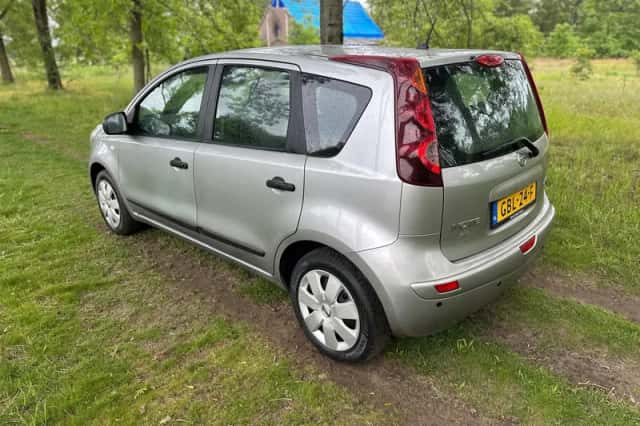 Nissan Note (2010) thumbnail 3