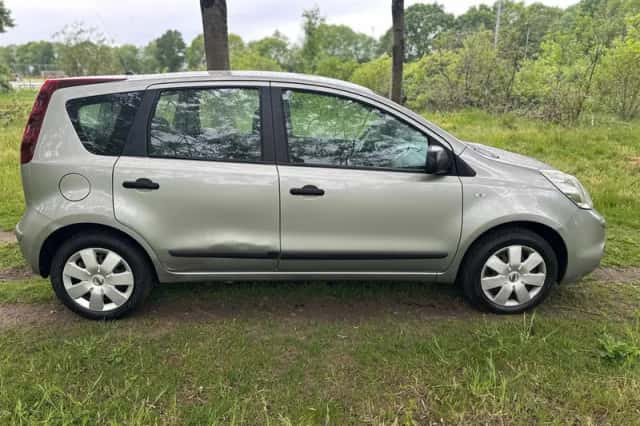 Nissan Note (2010) thumbnail 6