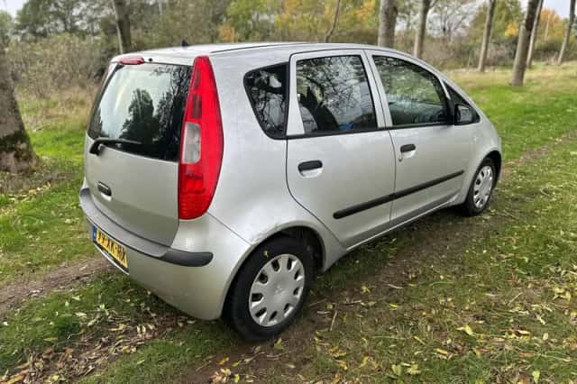 Mitsubishi Colt (2007) thumbnail 6