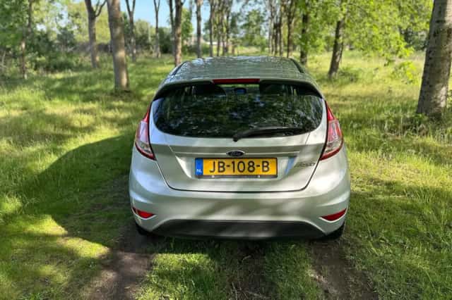 Ford Fiesta (2016) thumbnail 4