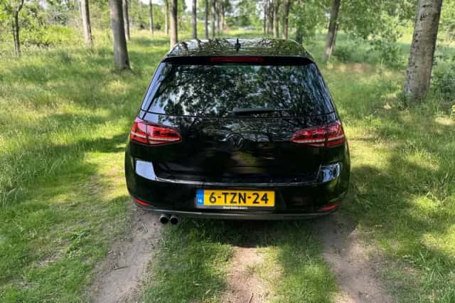 Volkswagen Golf (2014) thumbnail 4