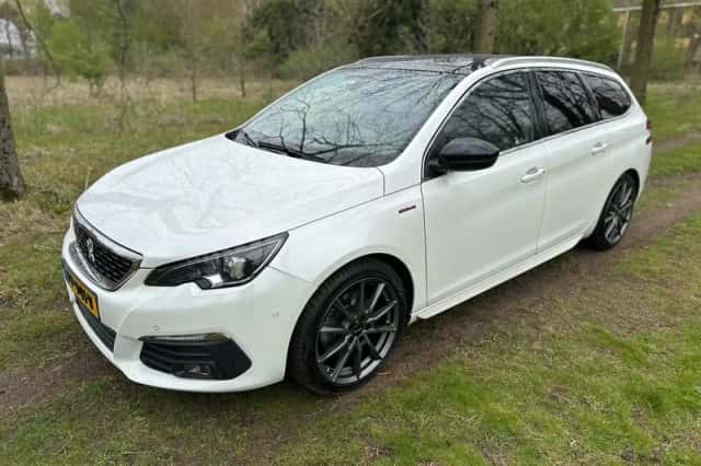 Peugeot 308 (2017) thumbnail 1