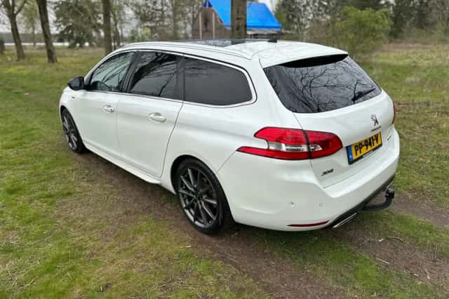 Peugeot 308 (2017) thumbnail 3