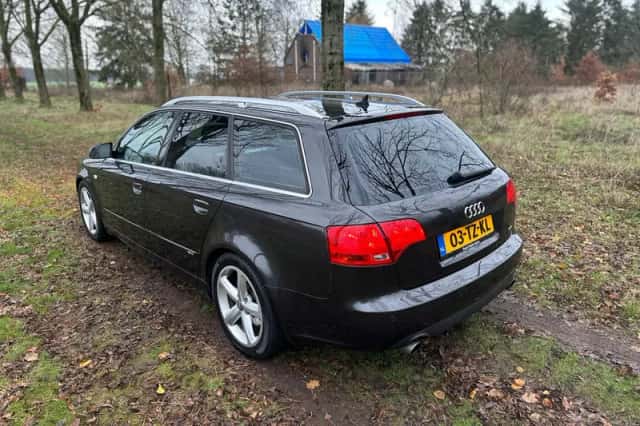 Audi A4 (2007) thumbnail 3