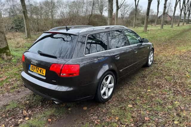 Audi A4 (2007) thumbnail 5