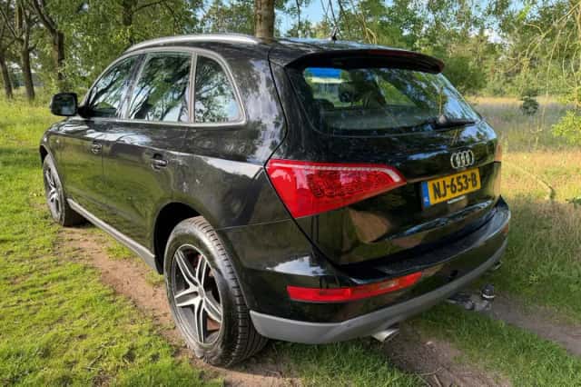 Audi Q5 (2010) thumbnail 2