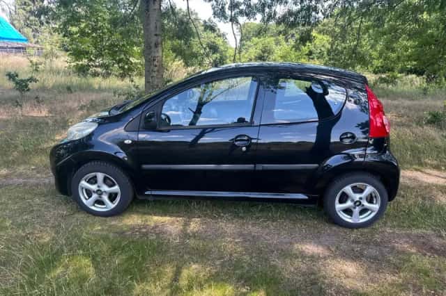 Peugeot 107 (2010) thumbnail 2