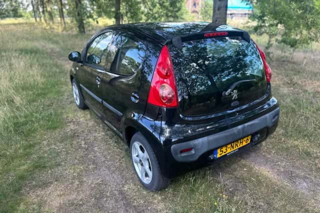 Peugeot 107 (2010) thumbnail 3