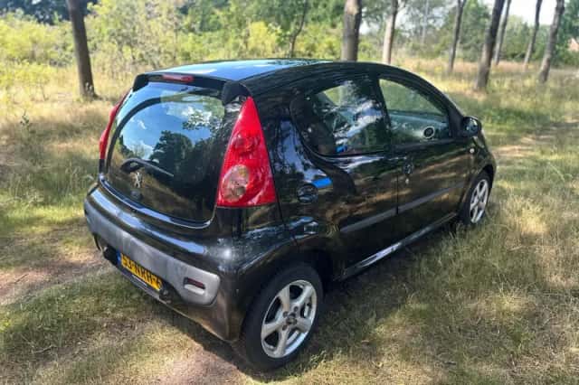 Peugeot 107 (2010) thumbnail 5