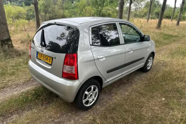 Kia Picanto (2007) thumbnail 5