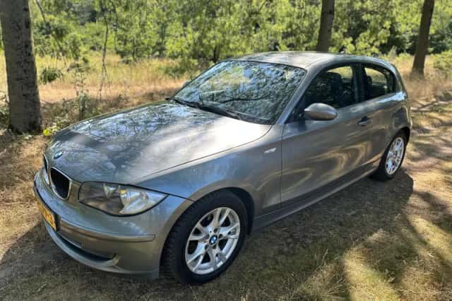 BMW 1-Serie (2010) thumbnail 1