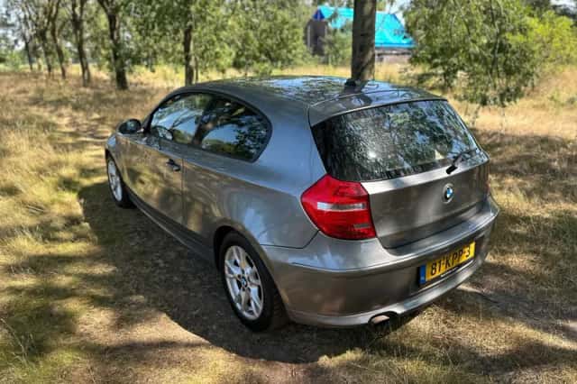 BMW 1-Serie (2010) thumbnail 3
