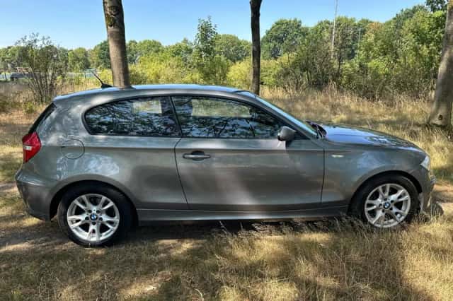 BMW 1-Serie (2010) thumbnail 6