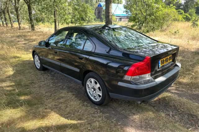 Volvo S60 (2001) thumbnail 3
