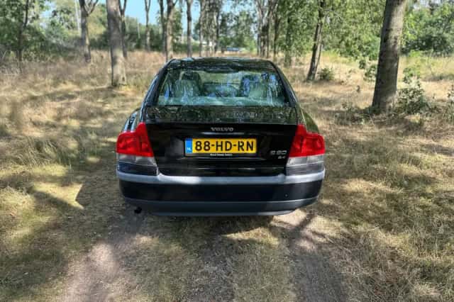 Volvo S60 (2001) thumbnail 4