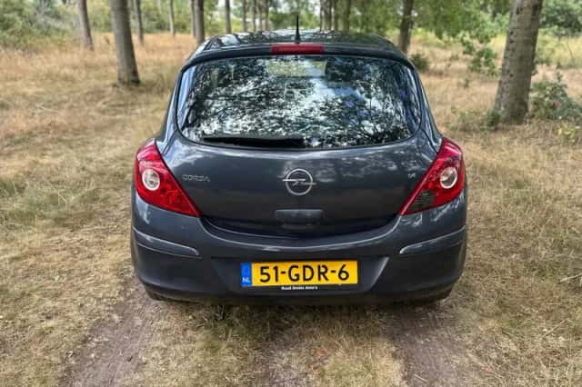 Opel Corsa (2008) thumbnail 4