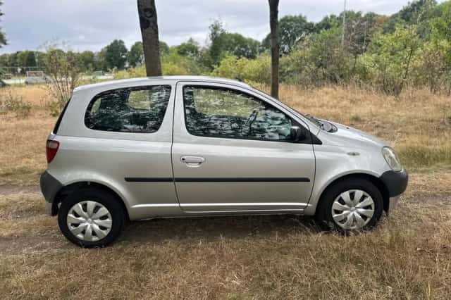 Toyota Yaris (2002) thumbnail 6