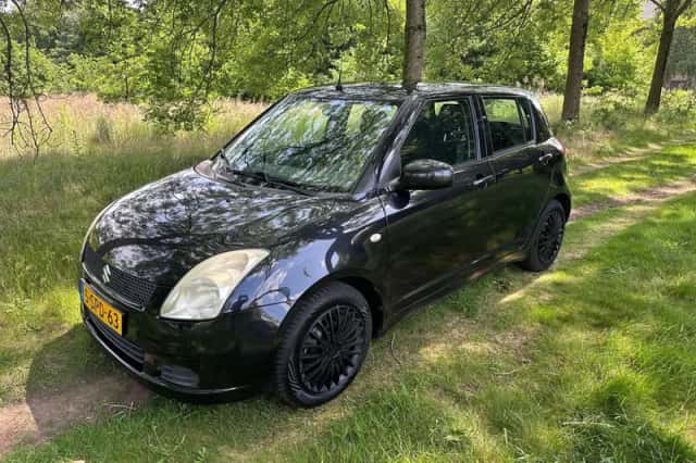 Suzuki Swift (2005) thumbnail 1