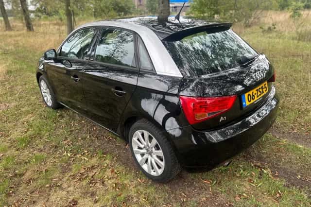 Audi A1 (2013) thumbnail 3